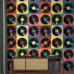 Carta da parati Esposizione della disposizione dei dischi in vinile colorati